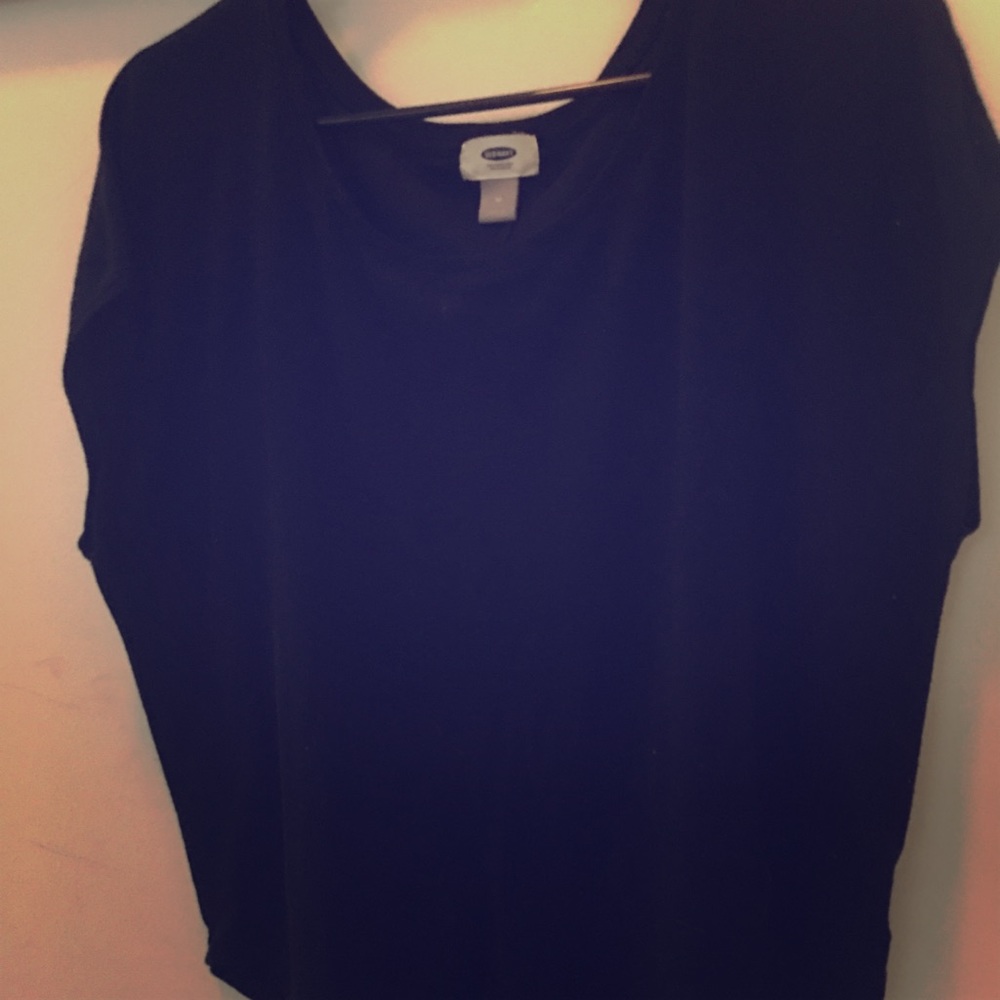 Women’s basic black loose fit tee
